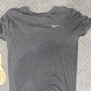 Men’s vintage nike shirt